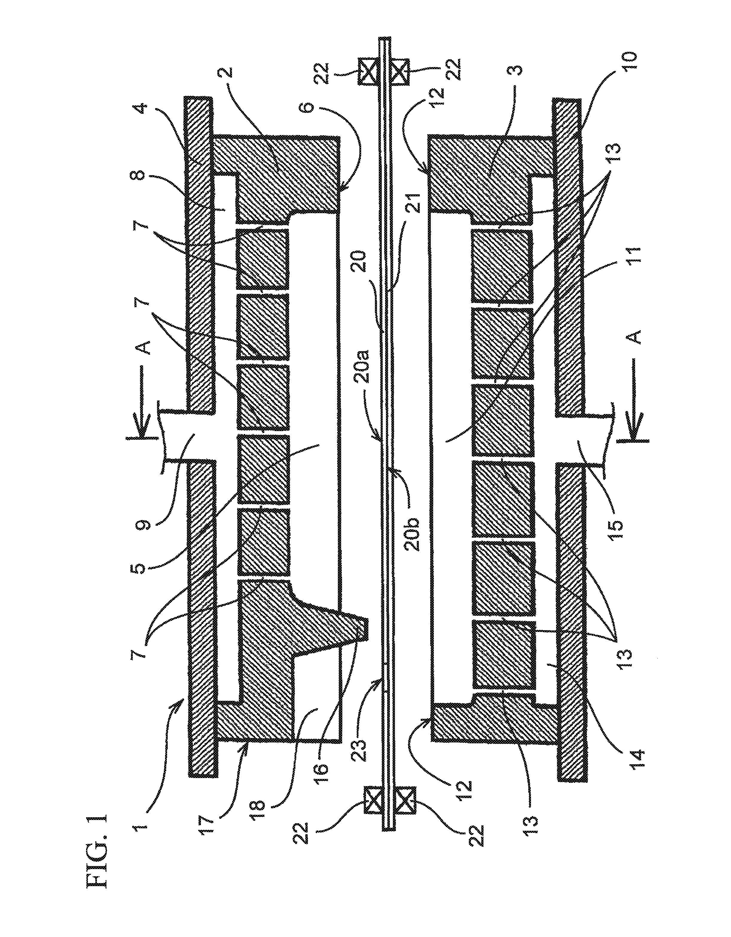 Method for manufacturing hollow molded article and apparatus for molding hollow molded article