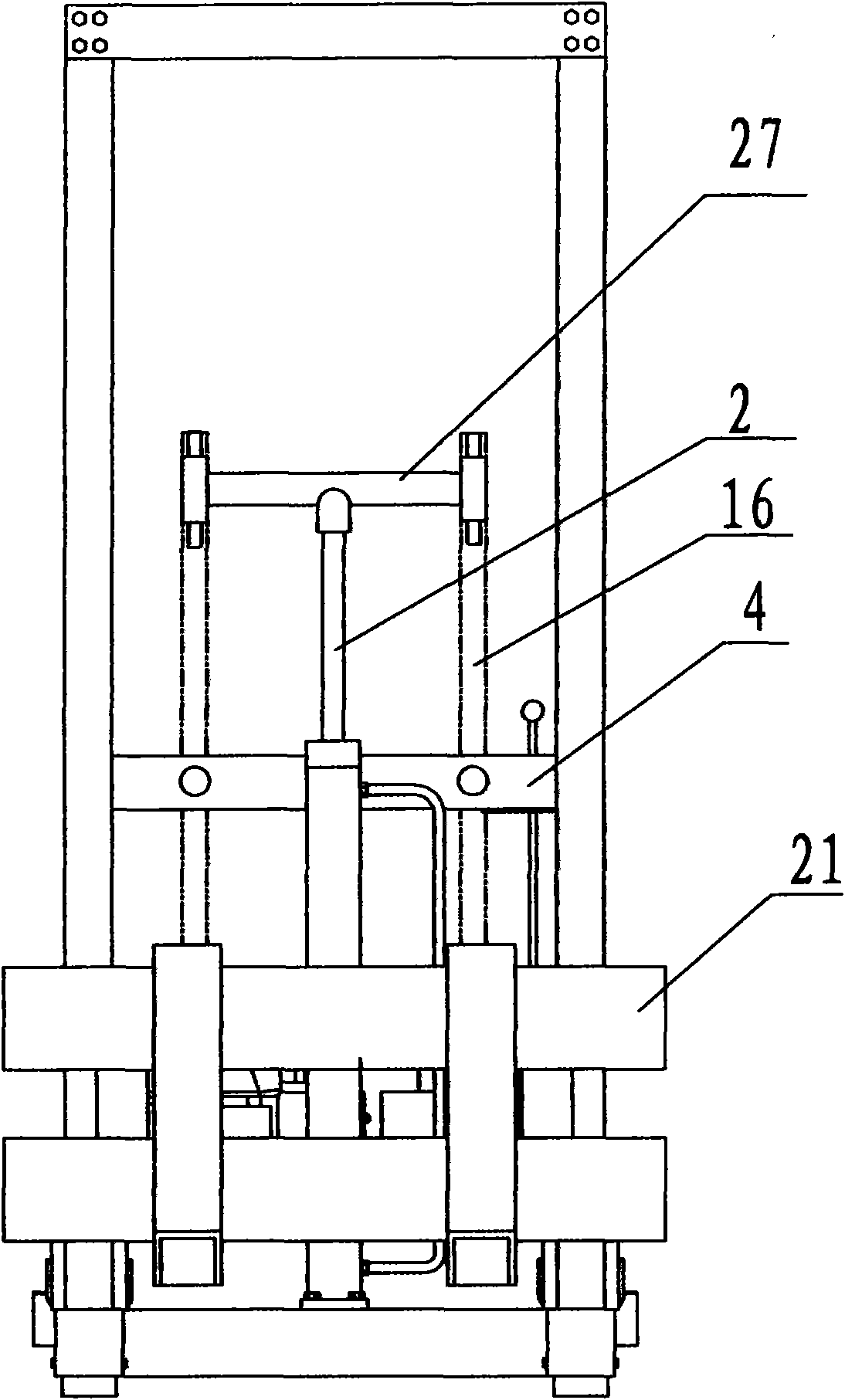 Straddle forklift