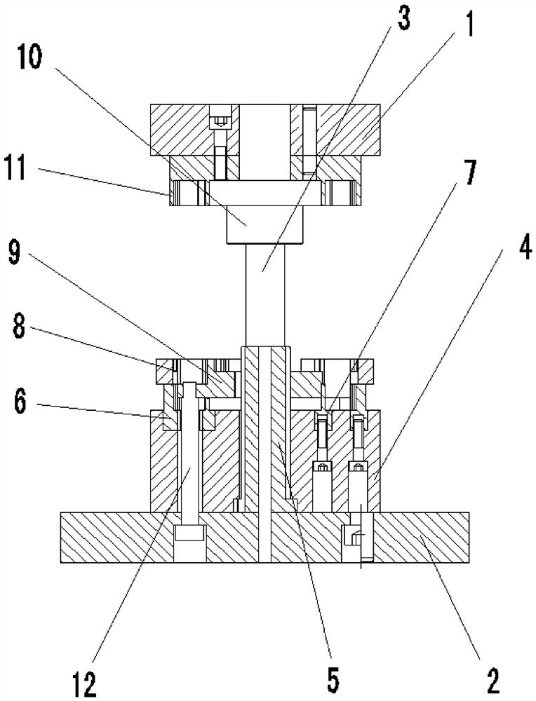 Crimping tool for spliced combined iron core