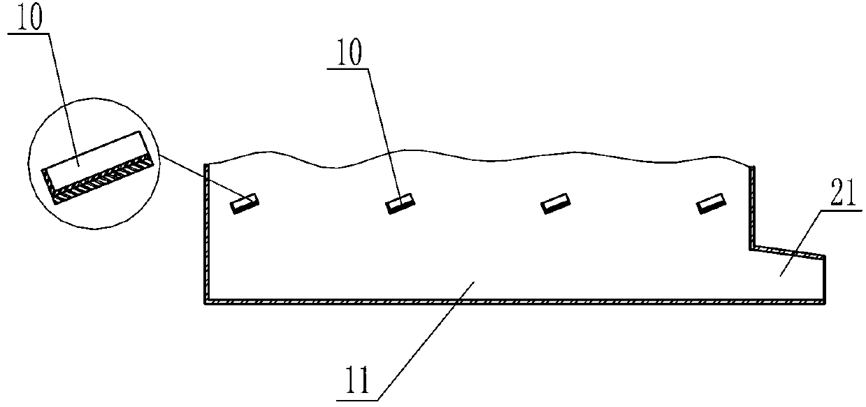 Grain drying machine and online moisture detection method thereof