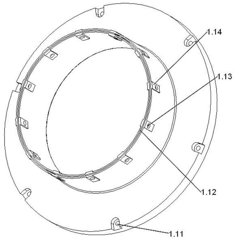 A fatigue wear test fixture and test method that can accurately control the radial deformation of a flexspline