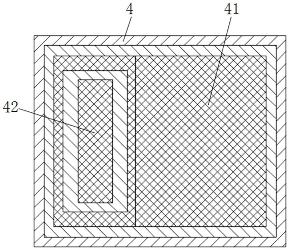 Desilting device for hydraulic engineering