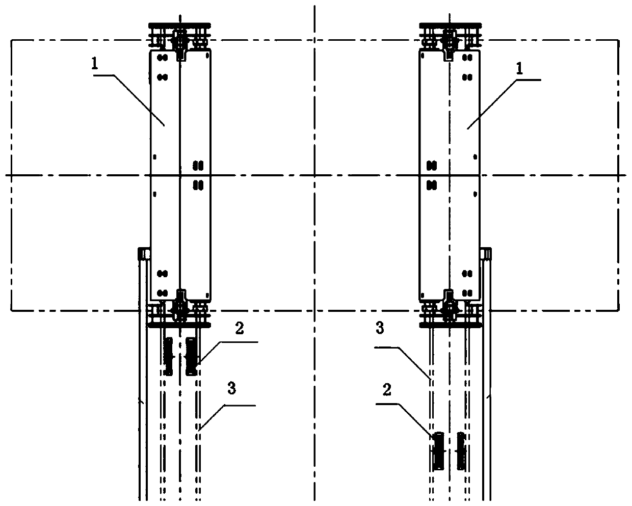 A mold platform traverse train set with a synchronous control device and its use method