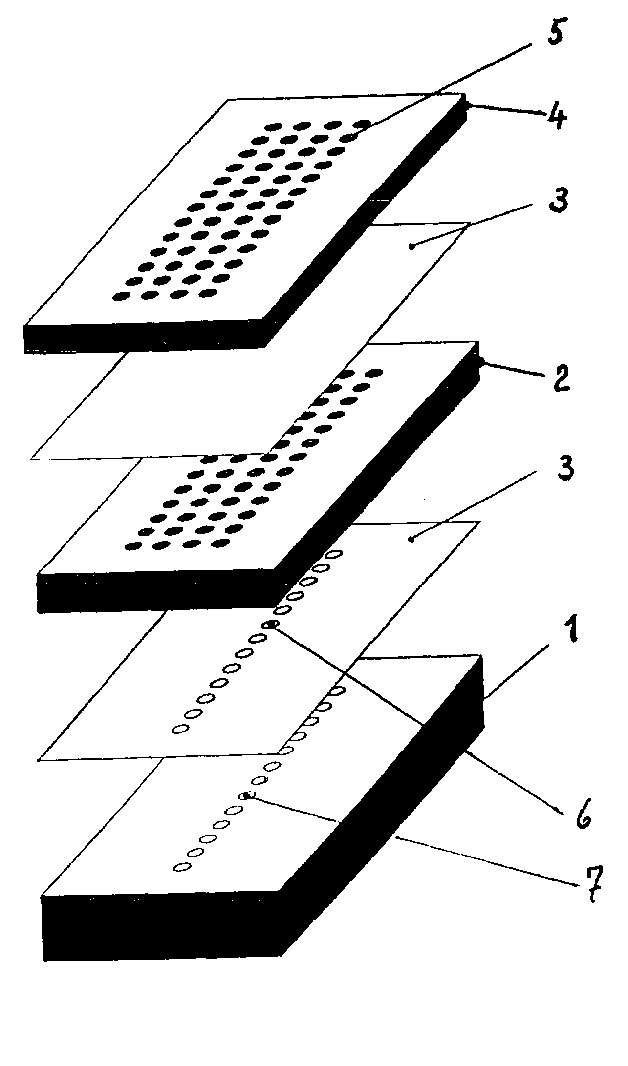 Outside structure conformal antenna in a supporting structure of a vehicle