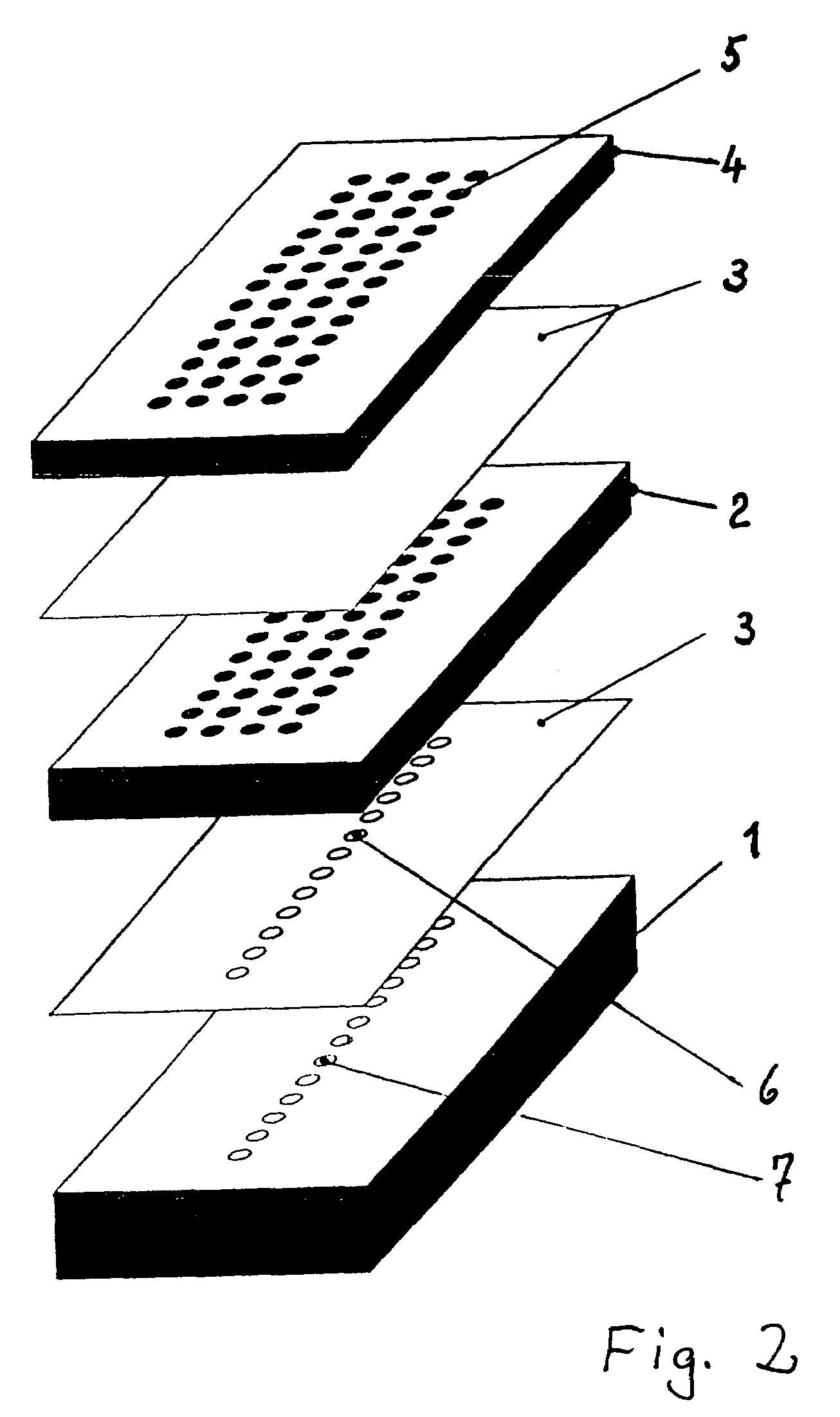 Outside structure conformal antenna in a supporting structure of a vehicle