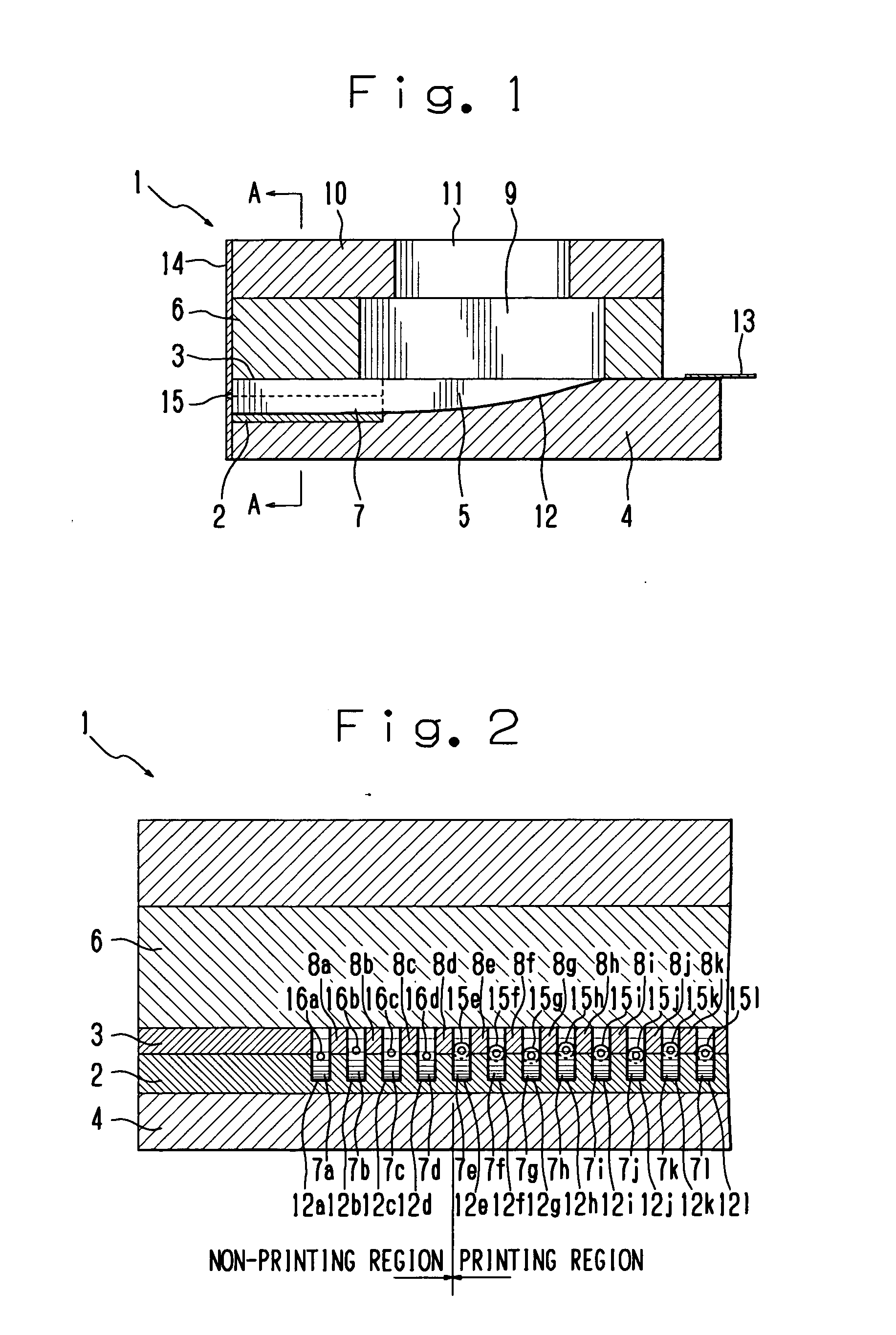 Ink jet head and ink jet printer capable of preventing variation of a volume of an ink droplet due to cross talk
