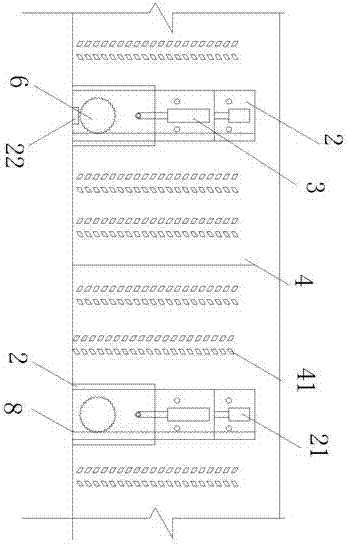 Horizontal swinging-resistance device for transport ship cargo bin for cargos with easy flowing state