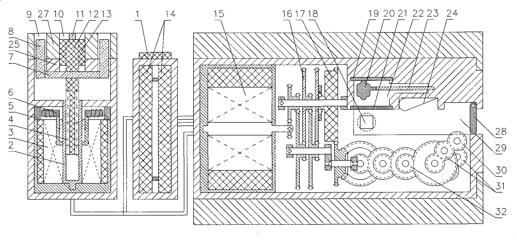 Passive electronic lock core, passive electronic key, code manager and key manager