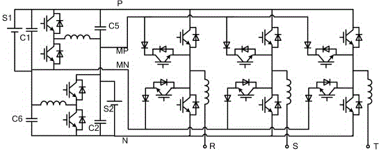 Three-phase inverter powered by overlapped double power supplies