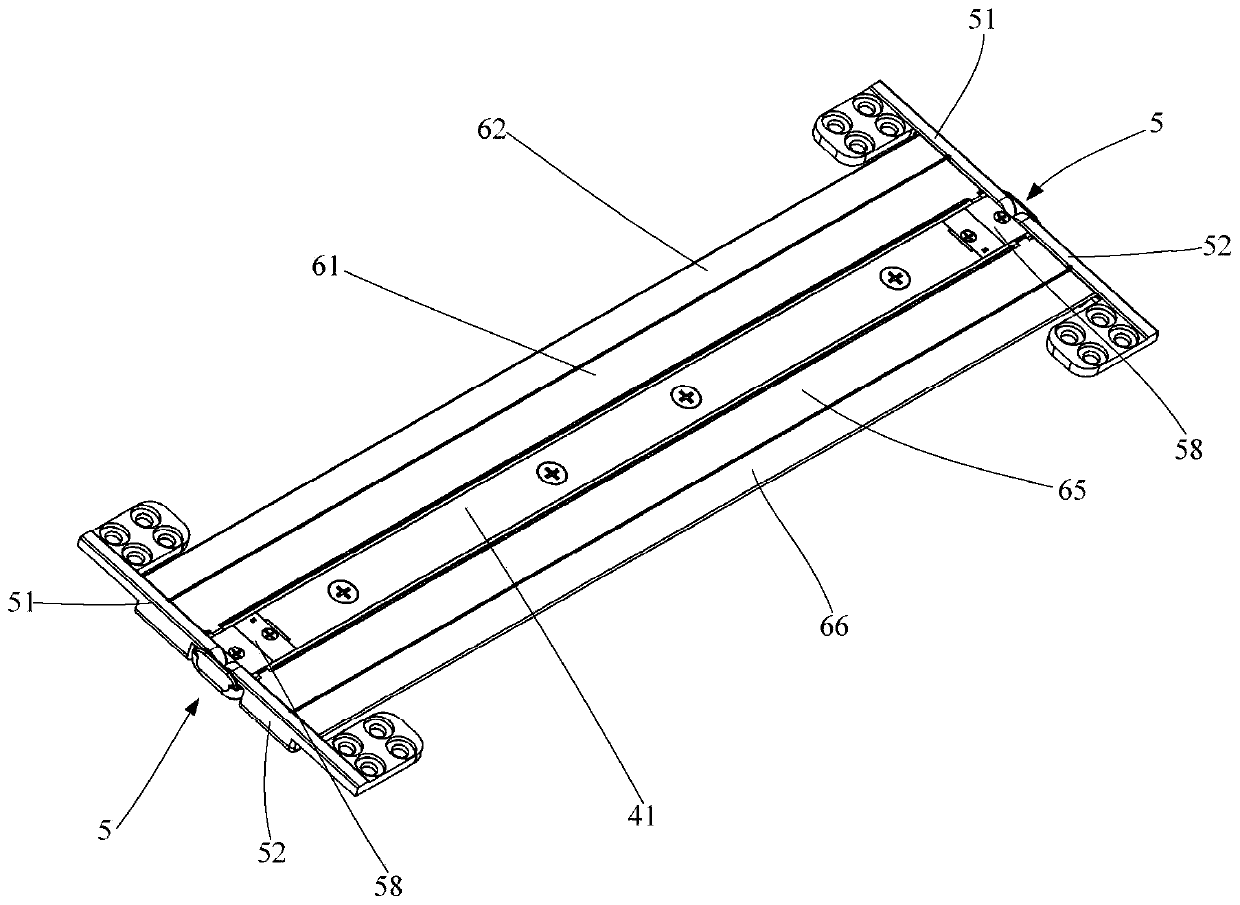 Rotating device and flexible screen device