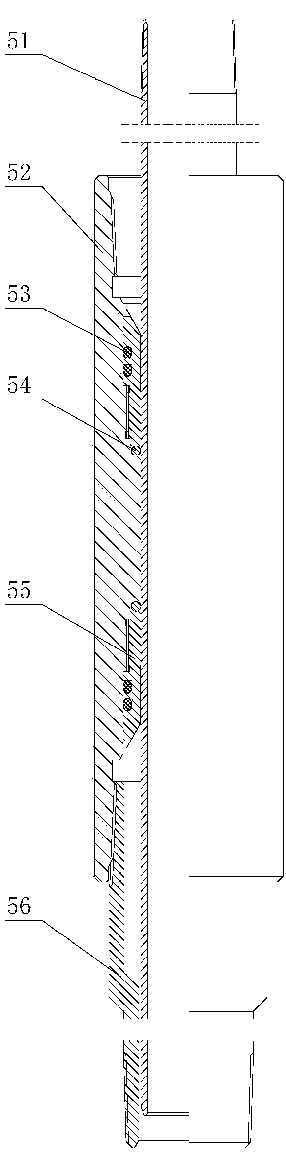 Water-gathering co-well layering co-charging process tubular column
