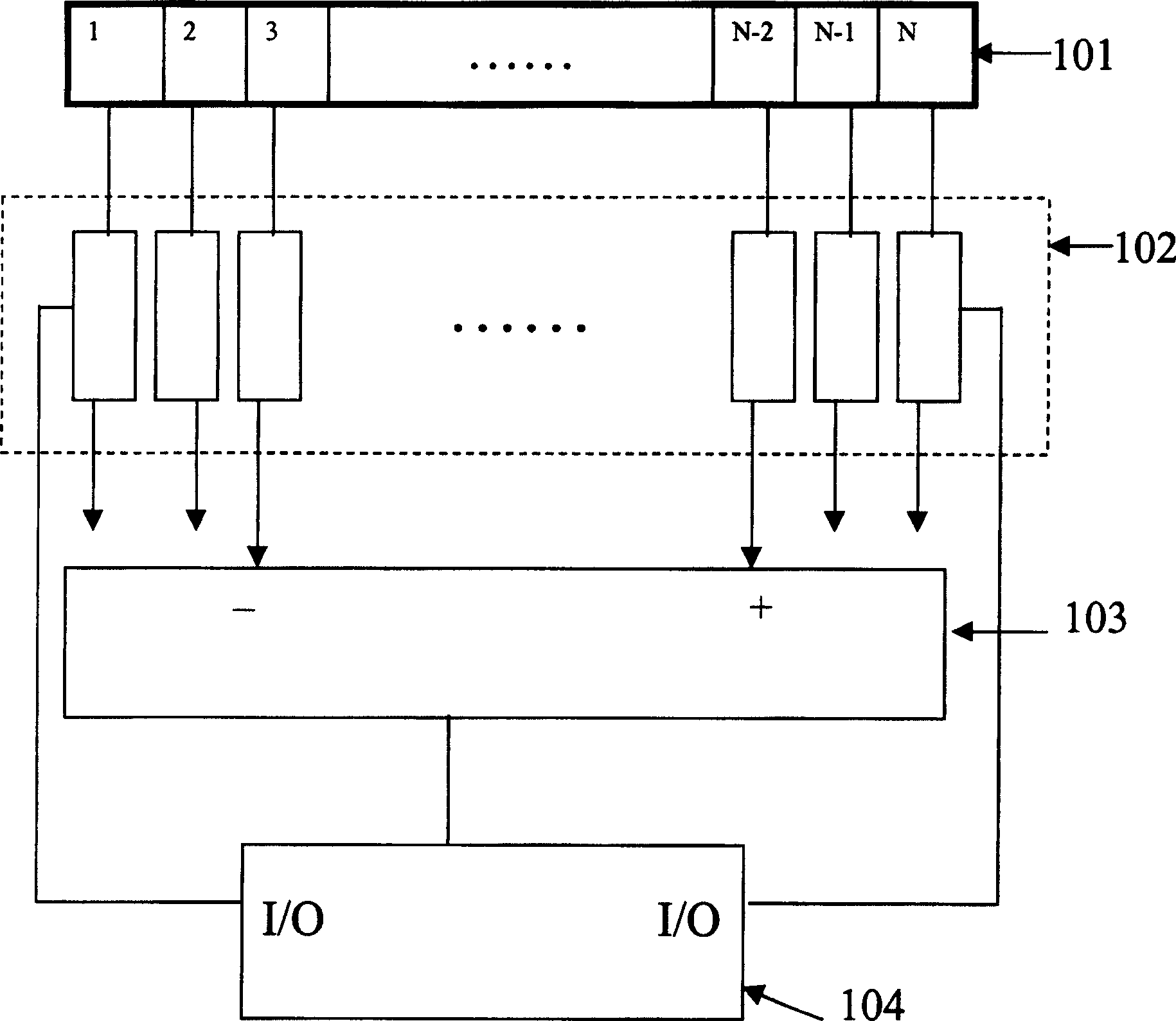 Safety and precise fuel cell voltage monitoring apparatus