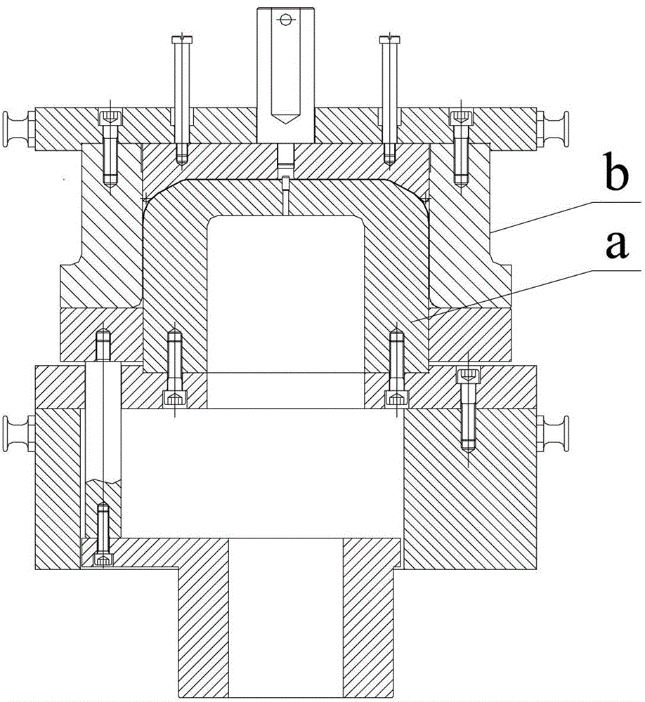 A method for forming a casing for a combustion chamber