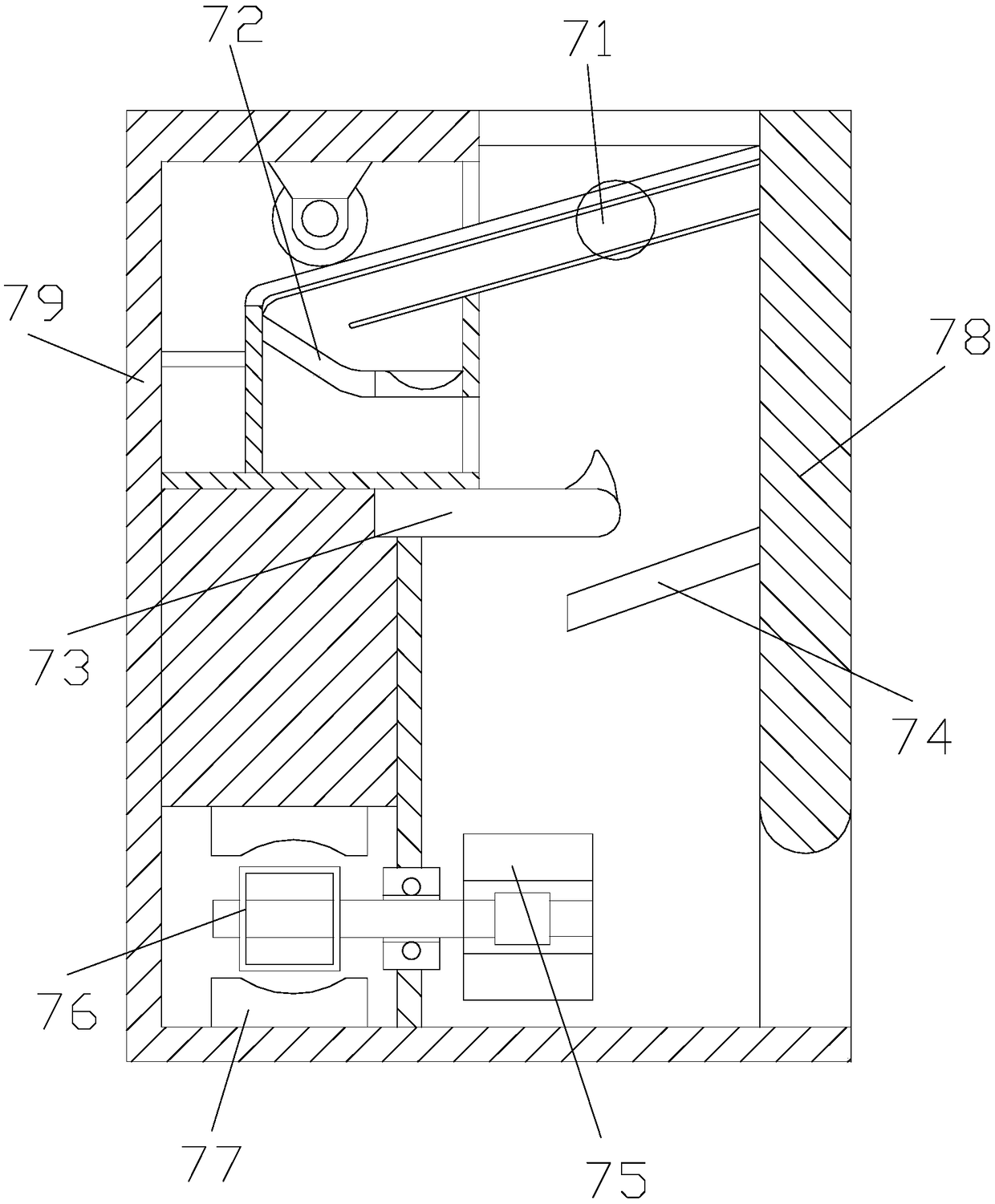 Hydraulic power generating and irrigating device adopting resonance to remove sand and prevent abrasion