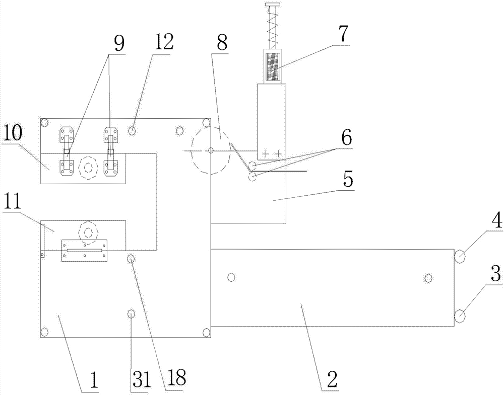 A device for laying a tourniquet on a blood collection workbench