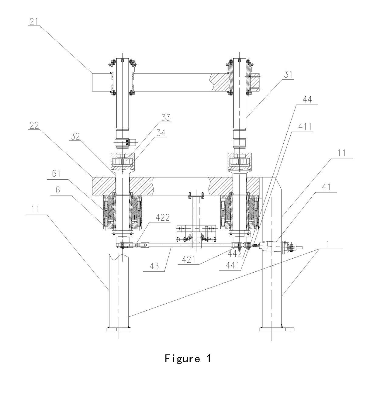 Hydraulic tire vulcanizing machine capable of realizing self-adaptive mold adjustment without a supporting plate