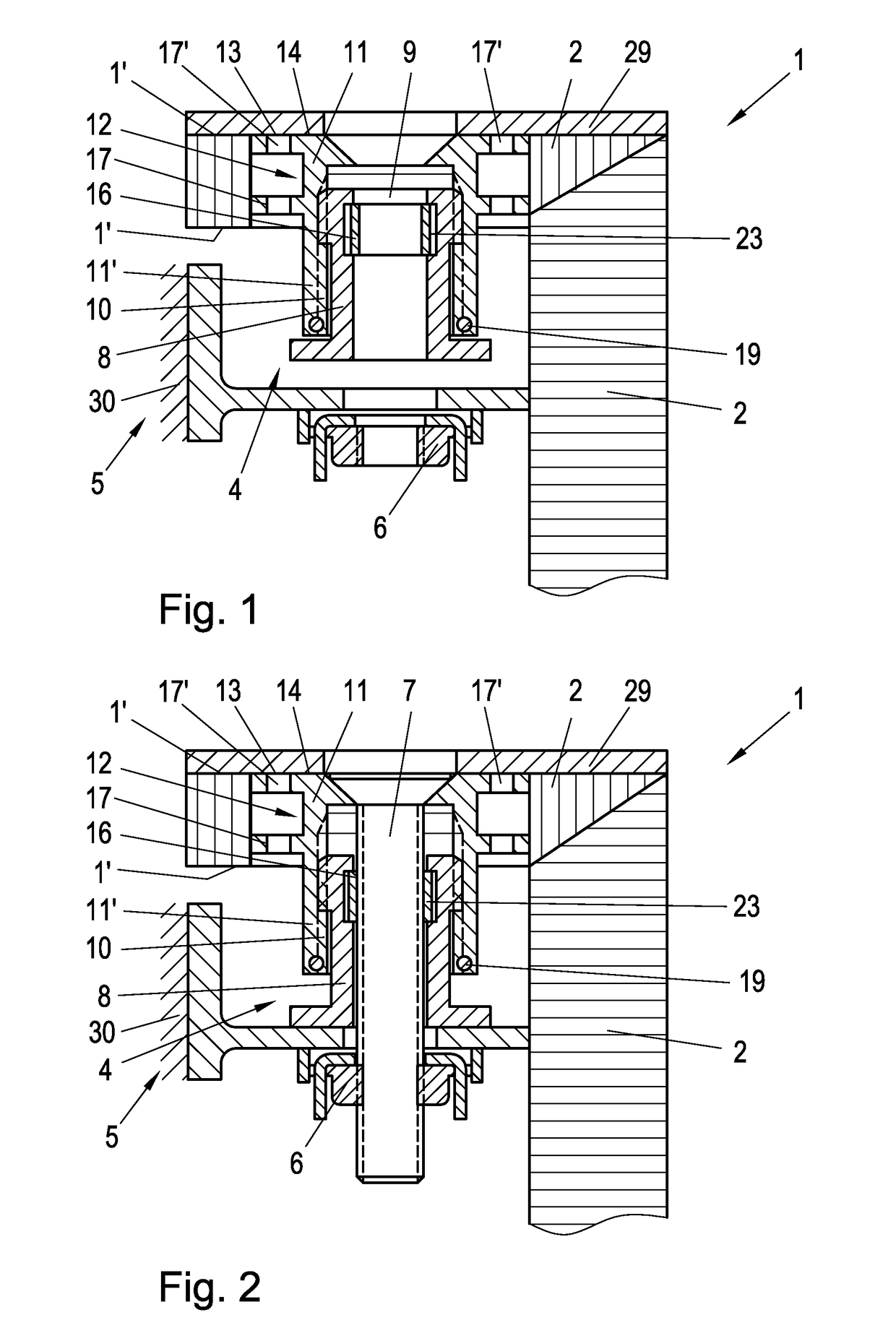 Device for connecting a structural element with a holding element spaced apart