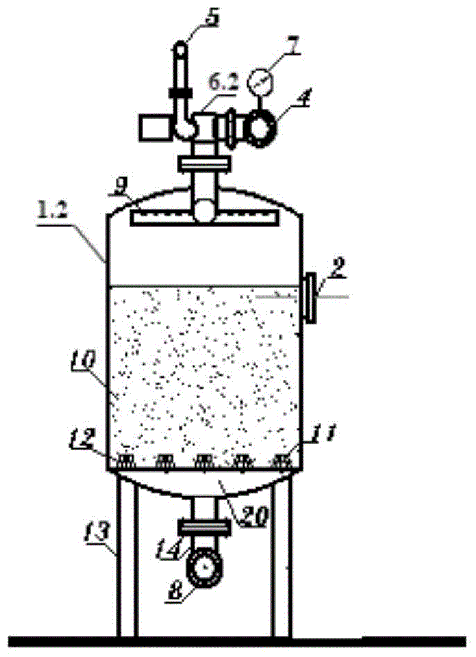 Water-driven filtering and reverse cleaning device for micro irrigation and filtering and reverse cleaning method