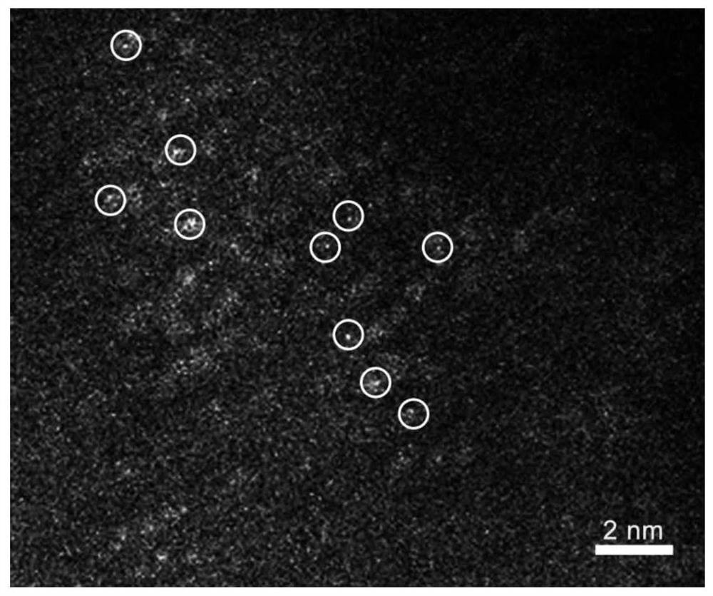 A lithium cobaltate nanocatalyst doped with la single atom, its preparation method and its application