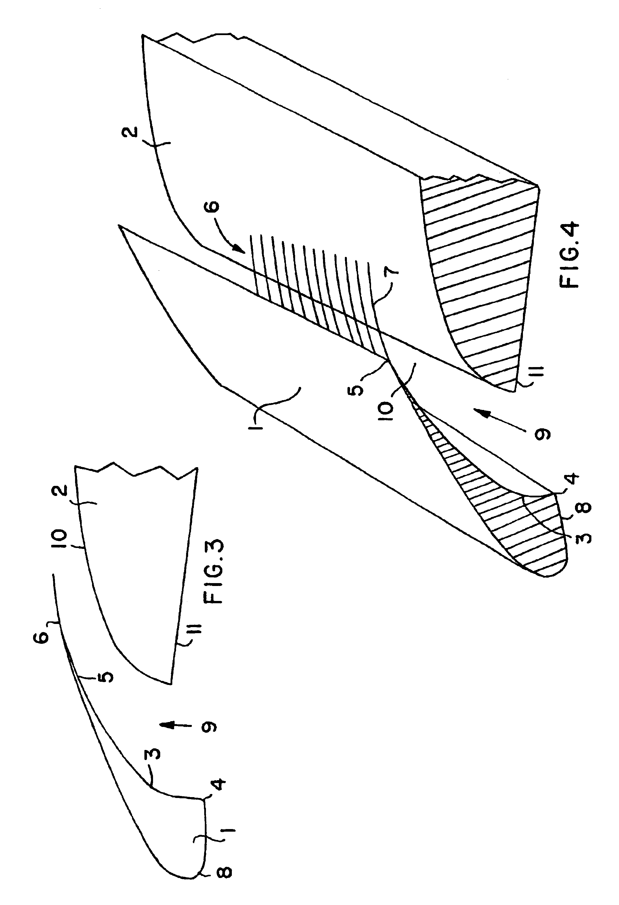 Flexible airflow separator to reduce aerodynamic noise generated by a leading edge slat of an aircraft wing