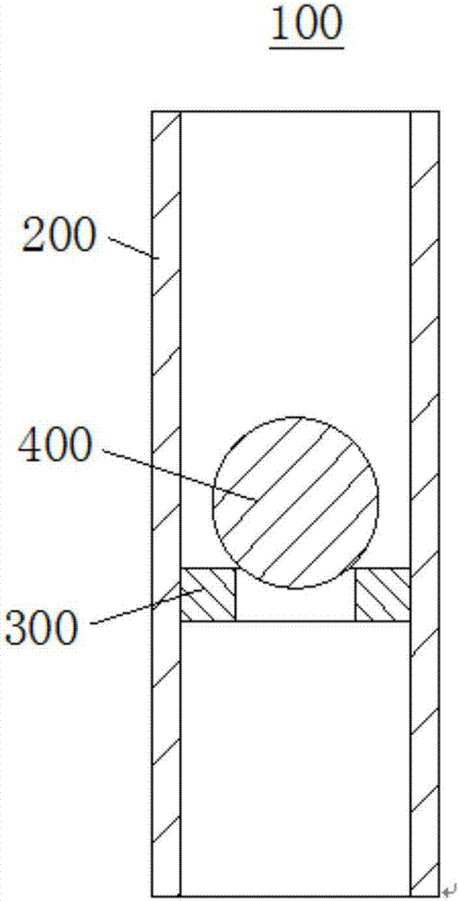 Automatic closing device and reaction device