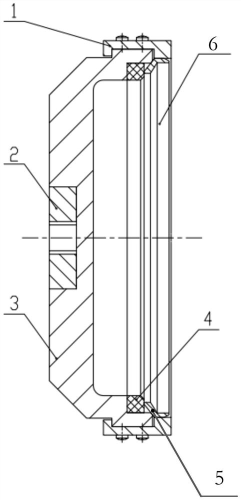 Outer clamping ring pre-tightening mechanism and method