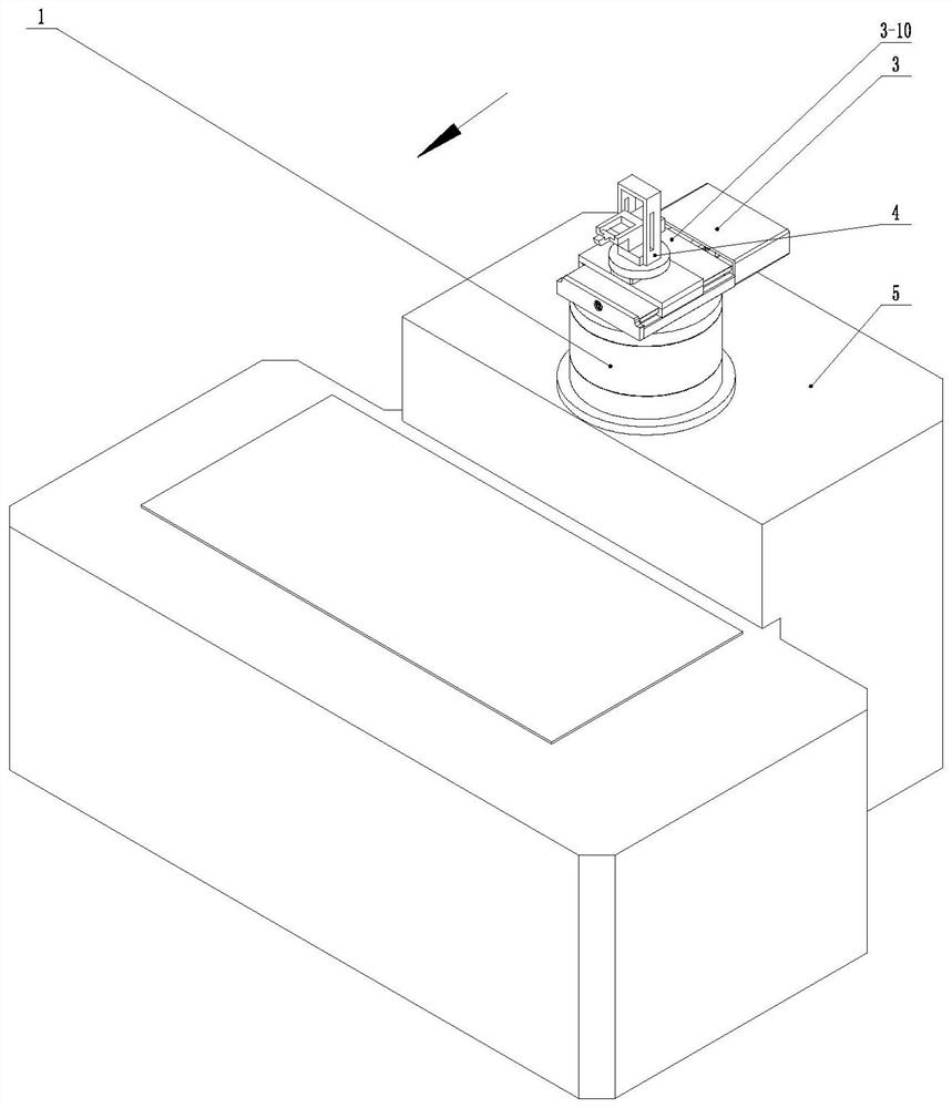 A micro-feeding device for uniform removal of material at the tip of a circular arc-edged diamond tool