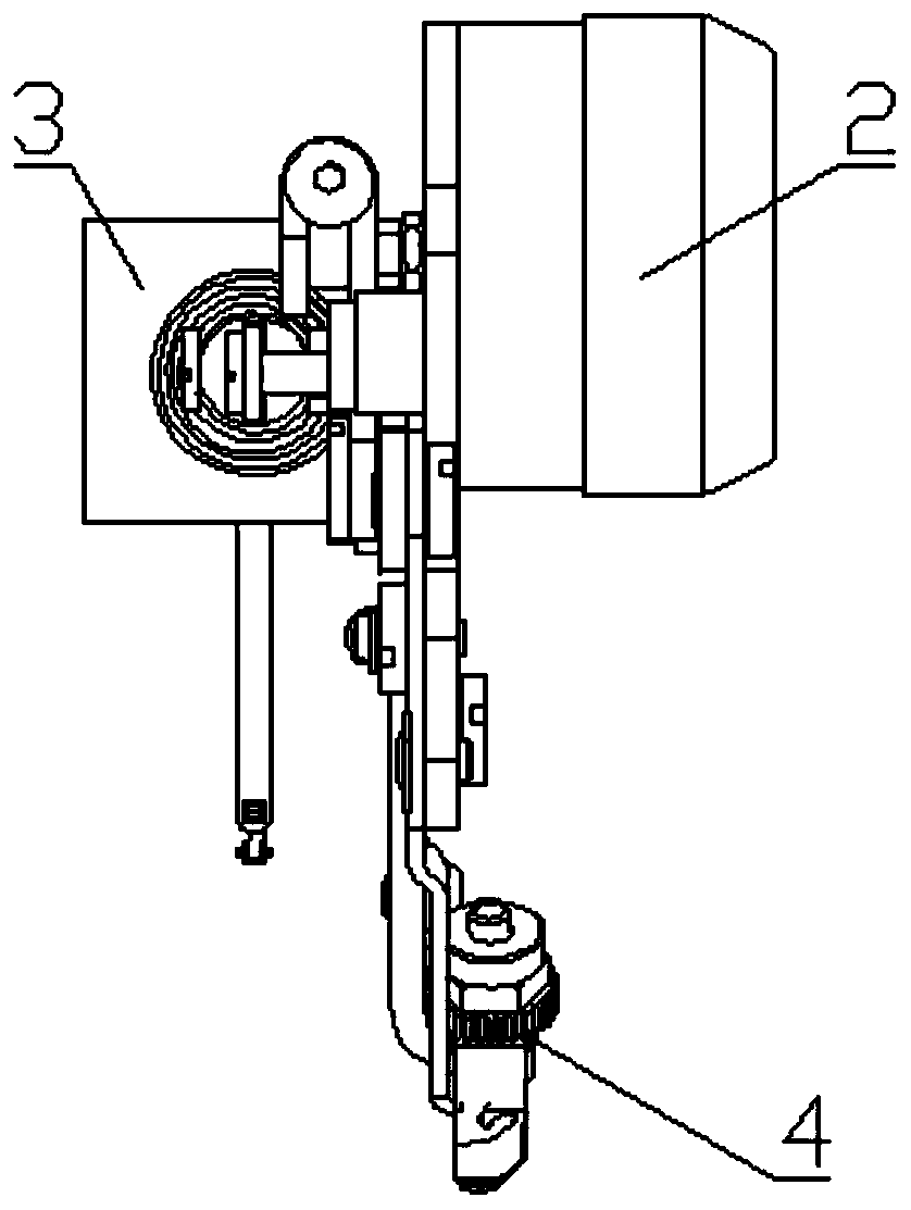 A kind of sewing machine and thread pulling device thereof