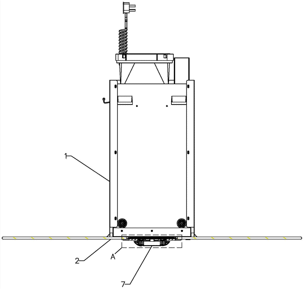 An easy-to-operate oil cup for a range hood