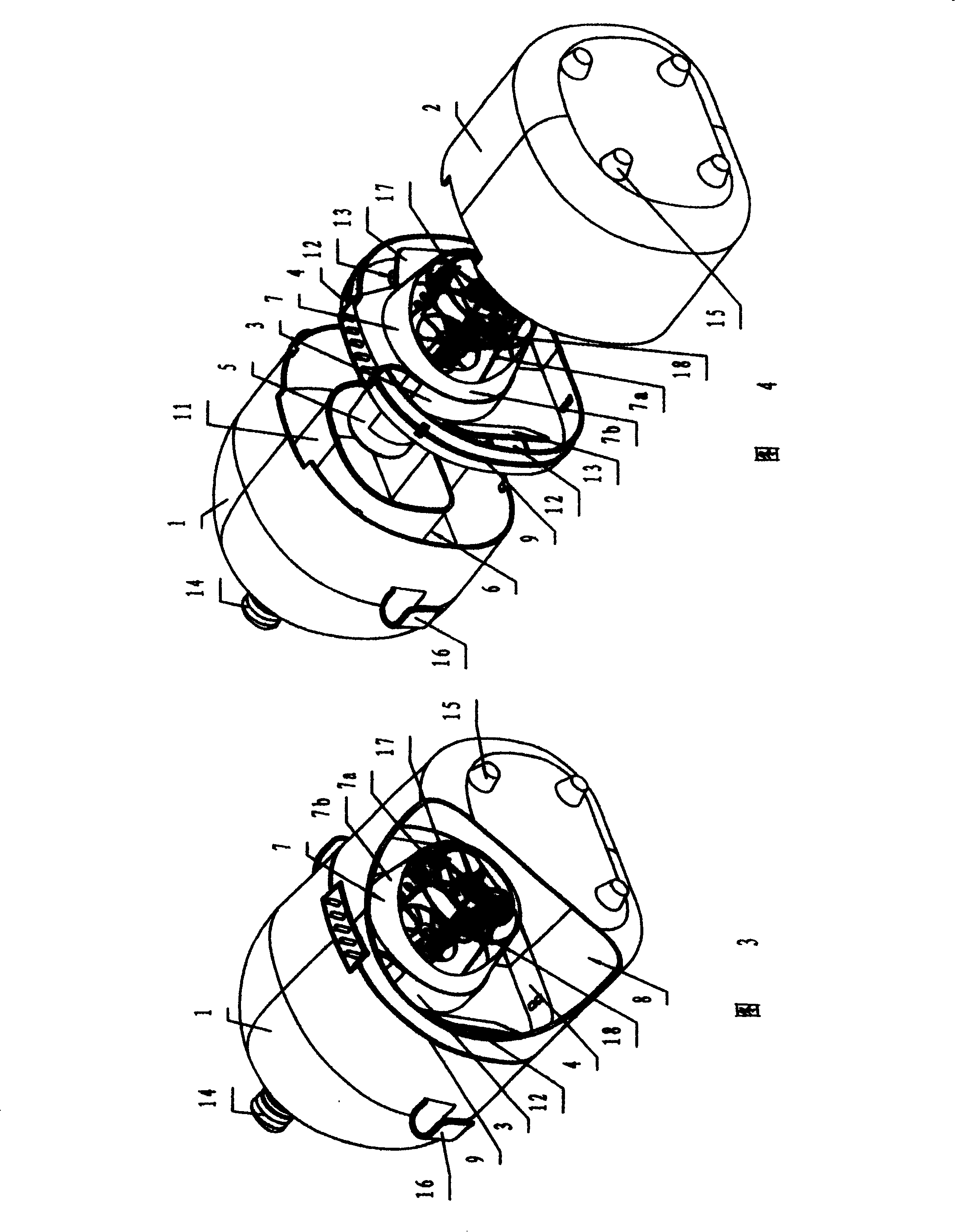 Vacuum cleaner with vibrating cleaning device