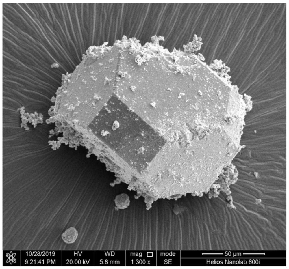 A method for nickel-plating on the surface of diamond micropowder