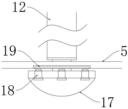 Hoisting fixture for automobile flywheel casing casting and using method of the hoisting fixture