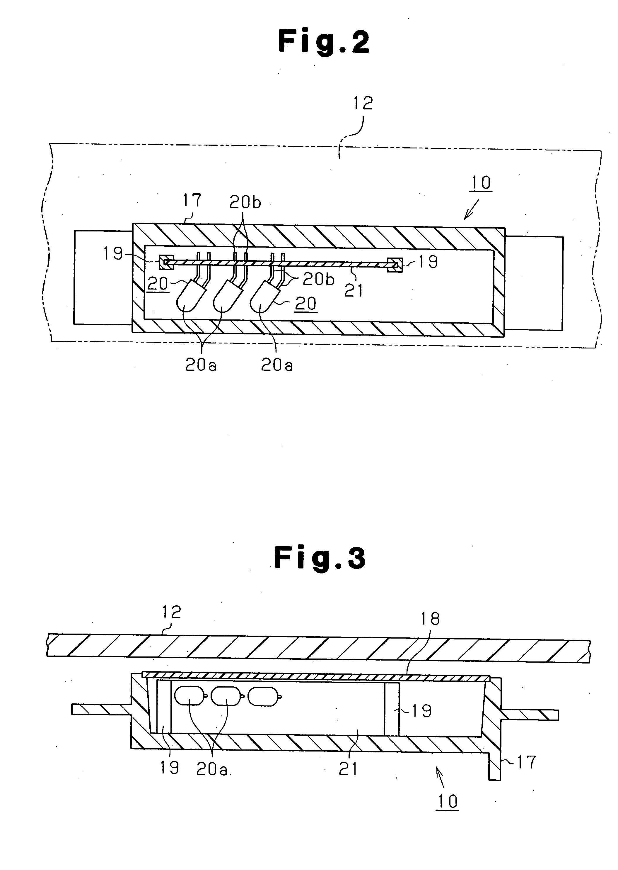 Illuminating device for vehicle