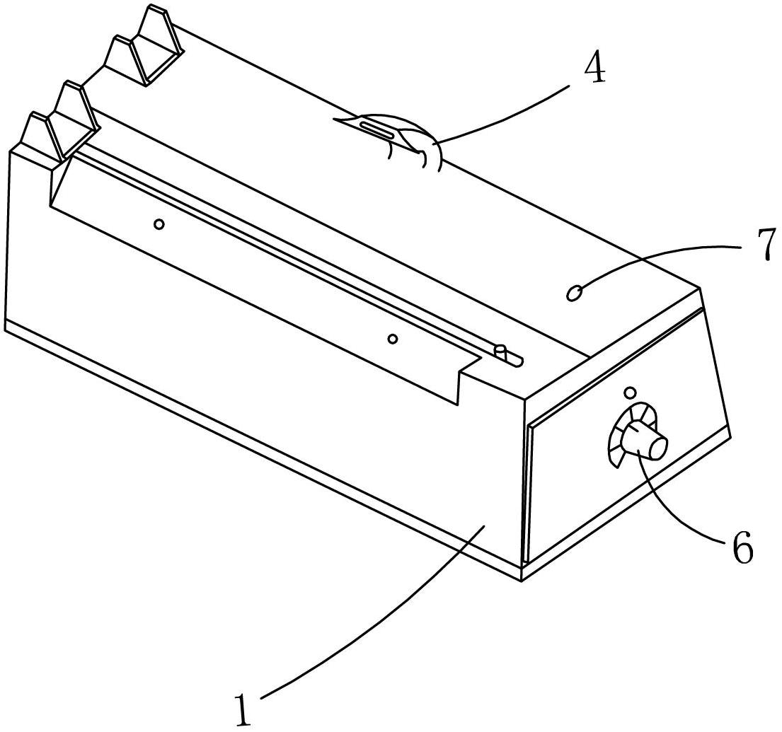 Heat sealer with vacuum pumping device