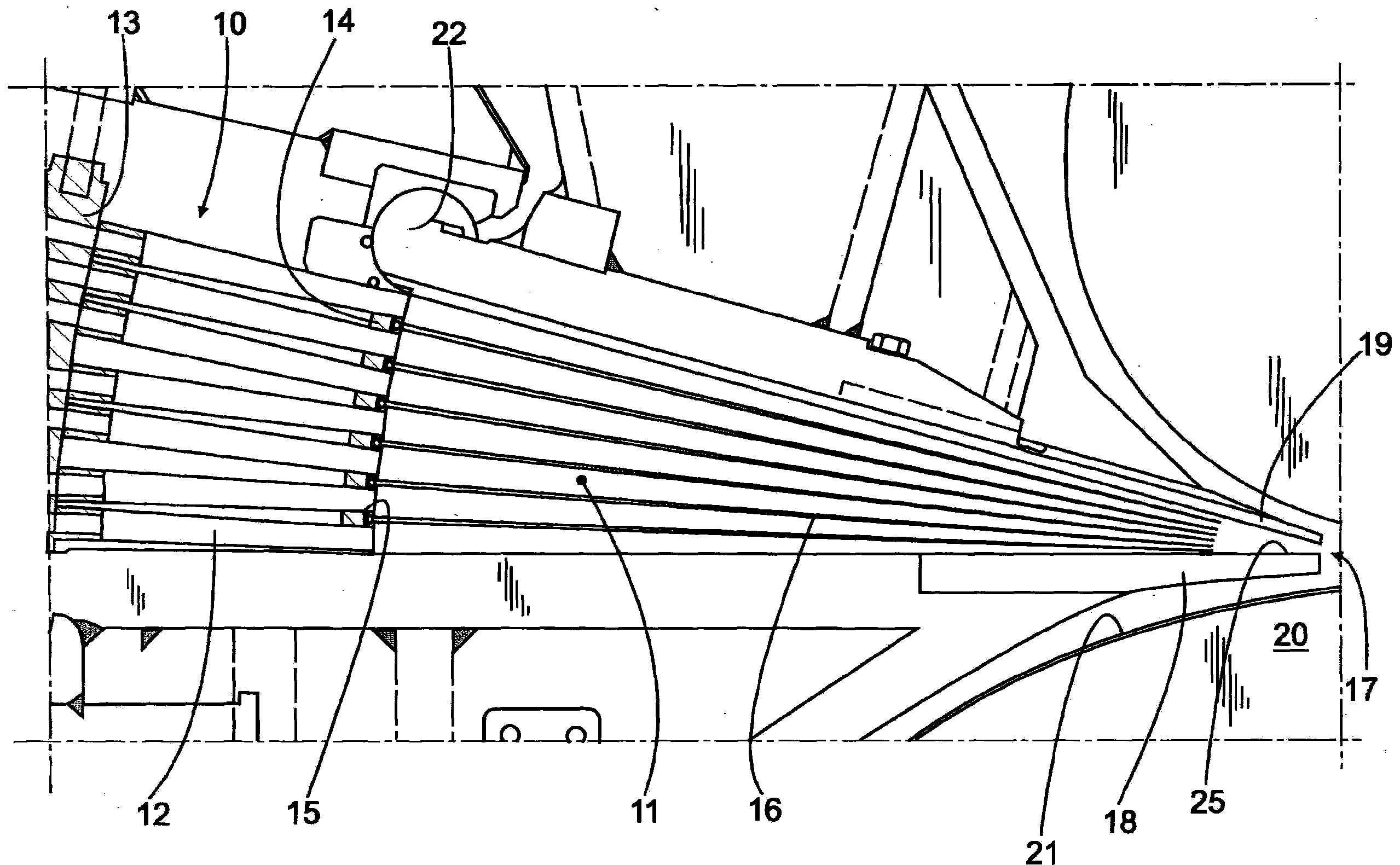 Device and method for conditioning the flow surface of the headbox of a fiber web machine