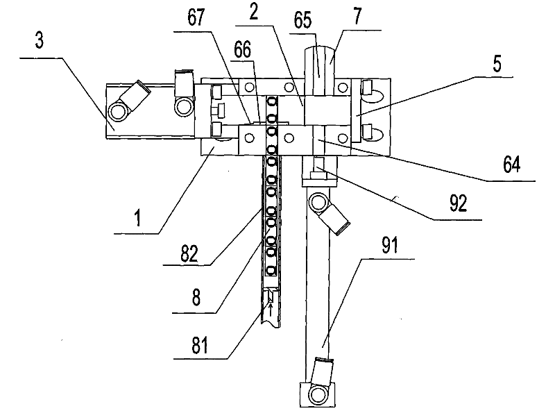 Automatic distributing mechanism of connector posts for wire connecting terminal