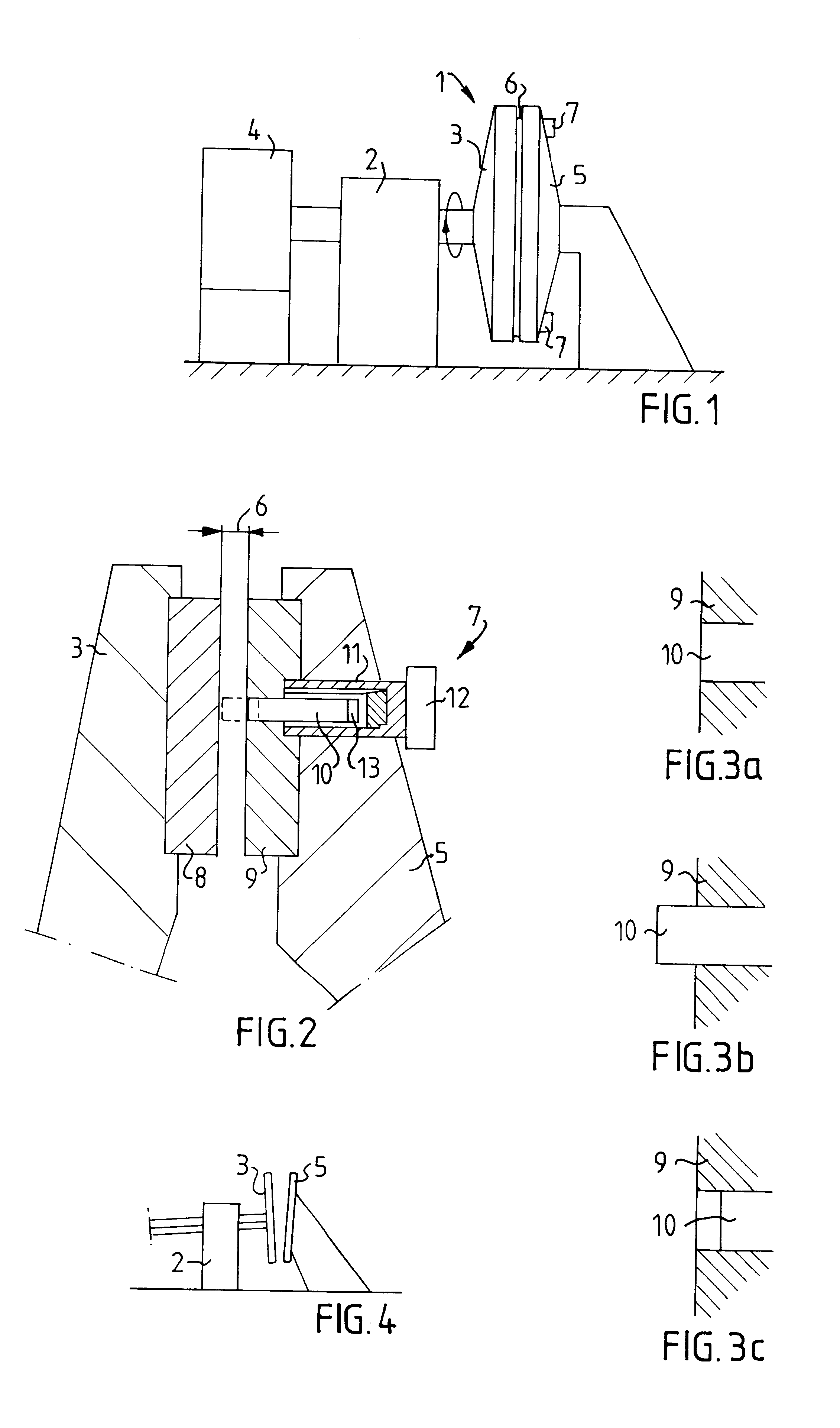 Method and device for measuring a distance between a stator and a rotor