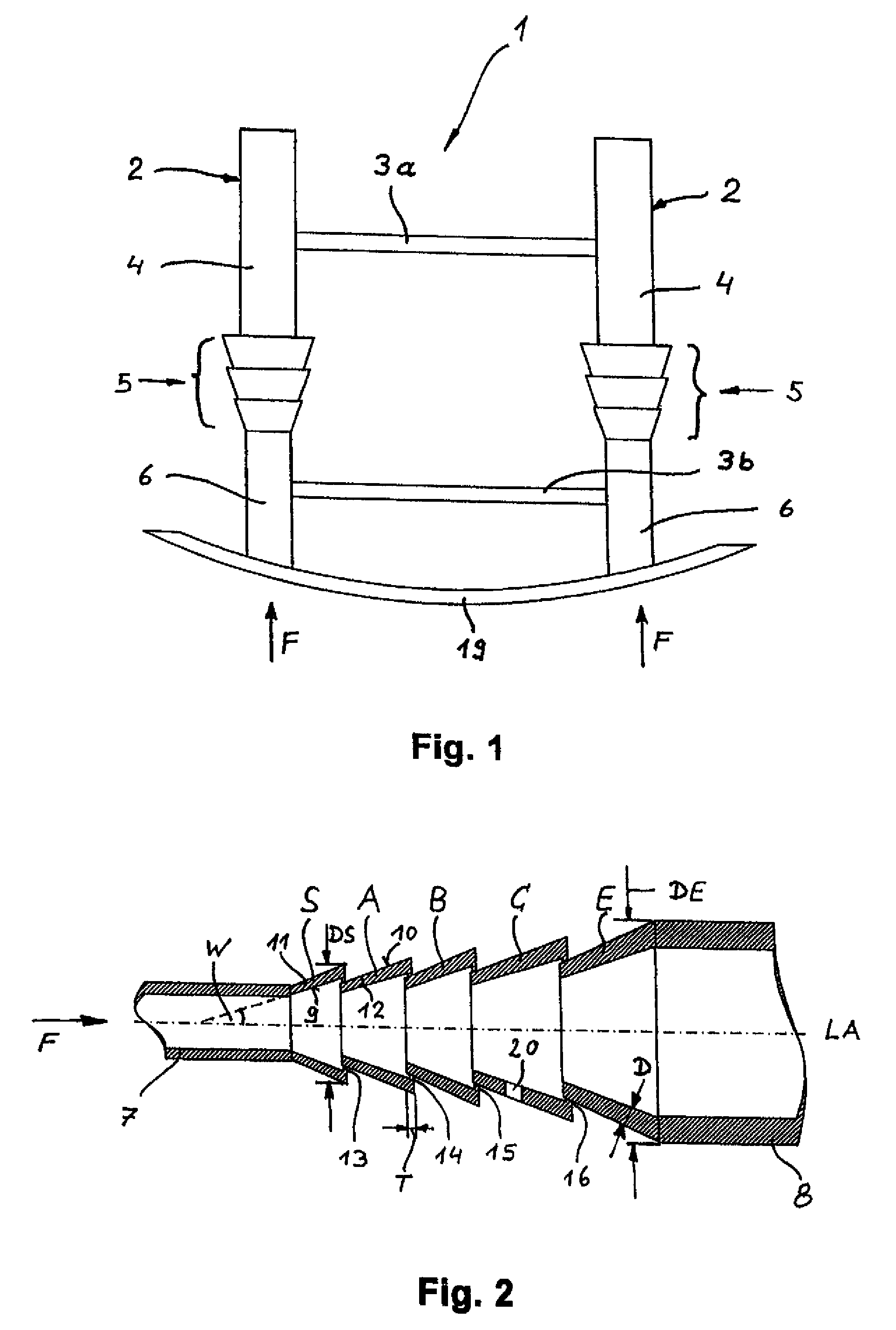 Adaptive crash structure for a vehicle body or chassis of a motor vehicle