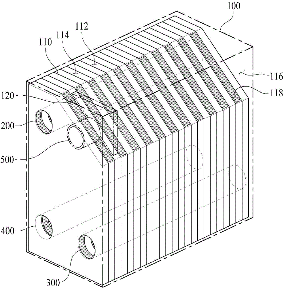 Plate type heat exchanger with vaporizing space for gas-liquid separating