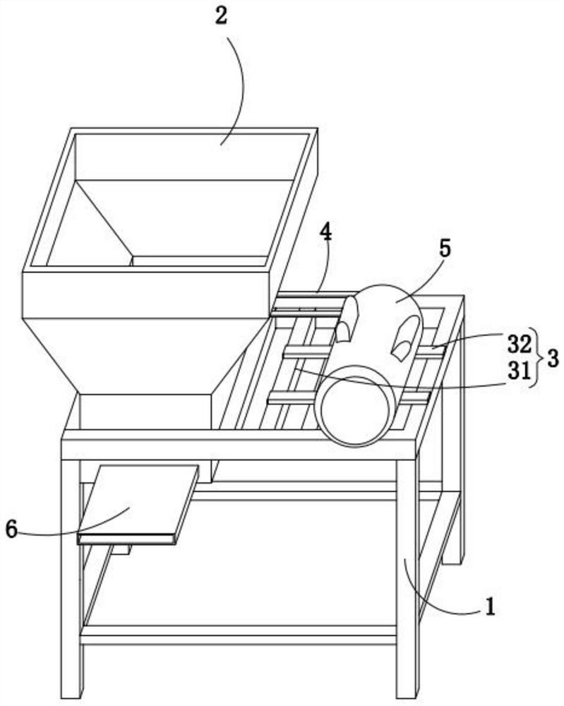 Rapid crushing device for agricultural fertilizer