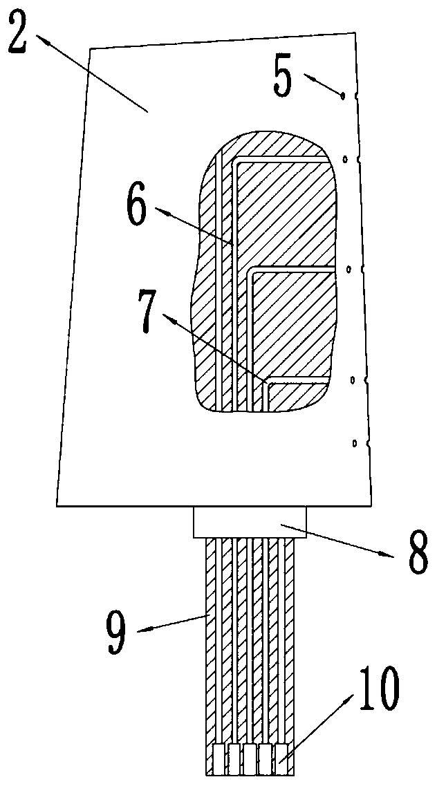 Handle type blade with three pressure sensing holes at front edge of each element stage