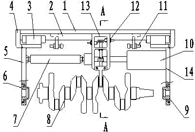 Fed and discharged material clamping device in engine crankshaft machining