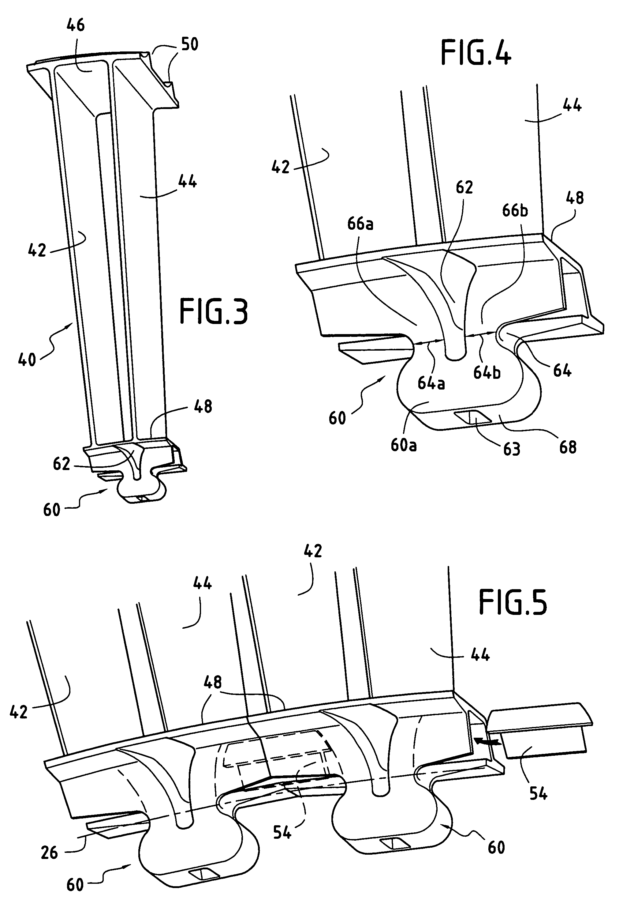 Turbomachine turbines with blade inserts having resonant frequencies that are adjusted to be different, and a method of adjusting the resonant frequency of a turbine blade insert