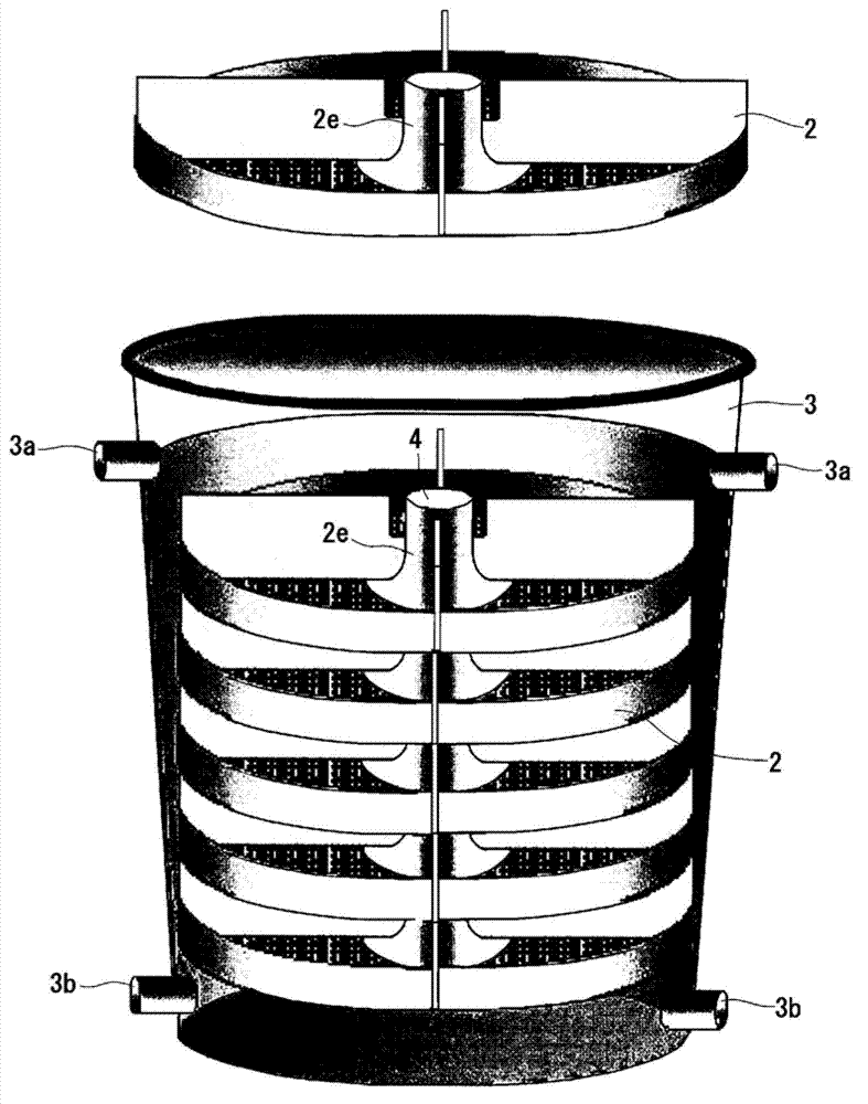 Device for farming benthic organisms such as bivalves