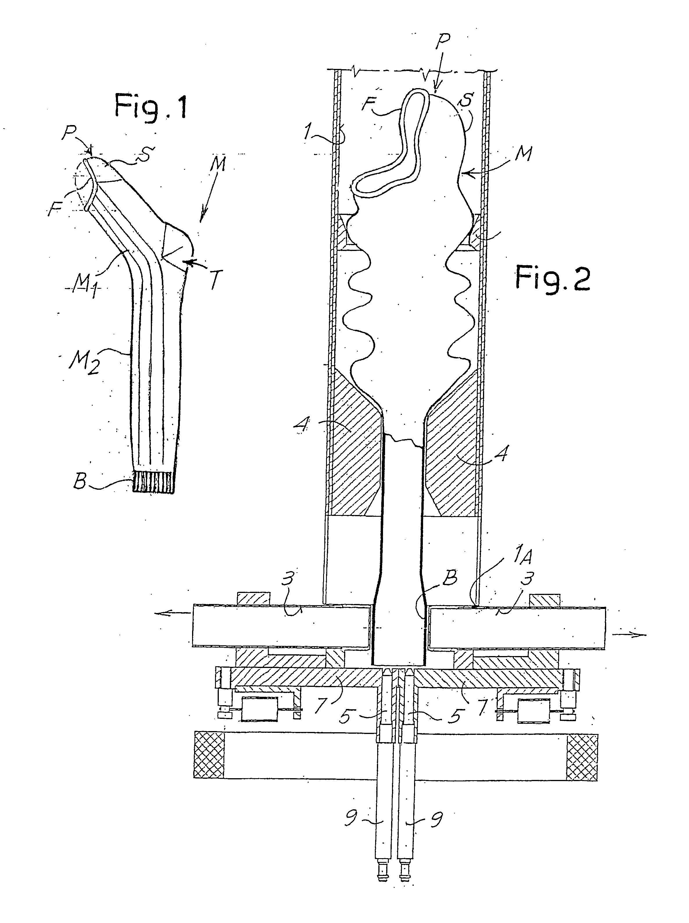 Method and device for handling a tubular knitted article, in particular a sock