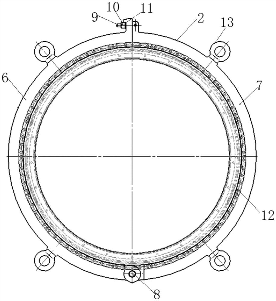 A combined processing device for assembling stator components of a compressor