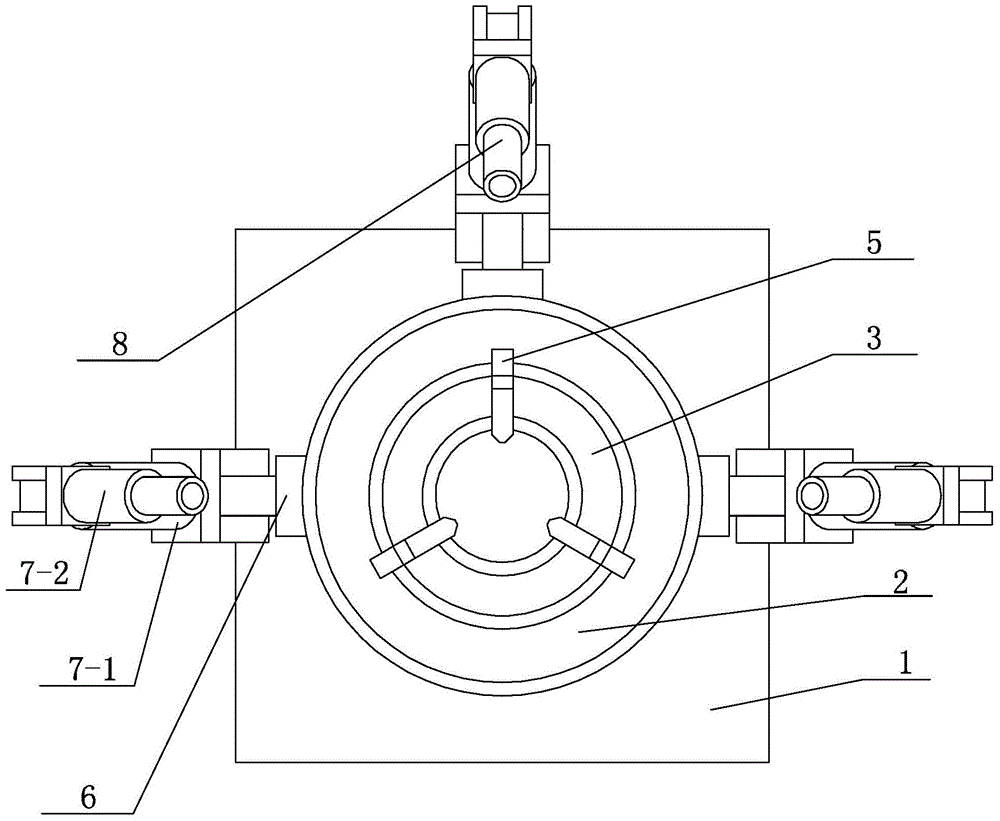 A fixing device for deep hole drilling and welding blades