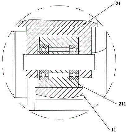 Automatic assembly device for assembling die-locking oil cylinder