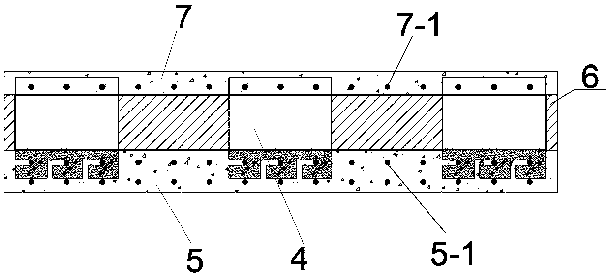 Connecting plate, multiplayer composite heat-preservation wall comprising same and construction method of multiplayer composite heat-preservation wall
