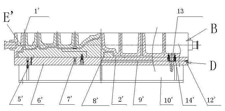 Device and production method for manufacturing automobile rear axle cast through metal mold with sand lining